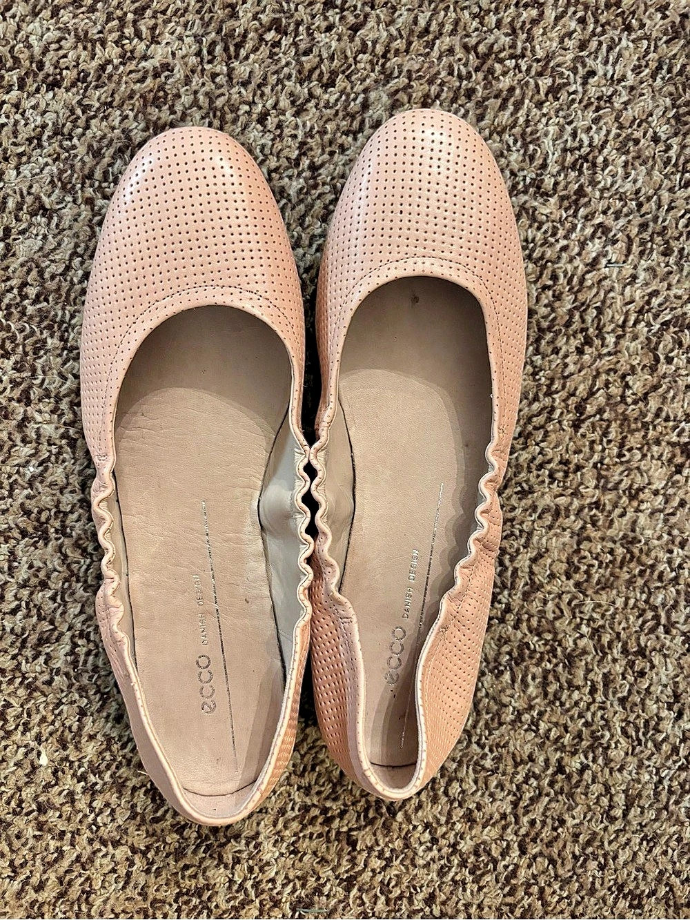 ECCO Perforated Flats in Pink EU 41